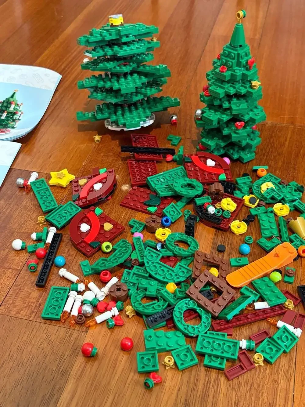 LEGO 40573 Christmas Tree Holiday Set w/ Instructions – Partially Built / Incomp - Picture 6 of 8